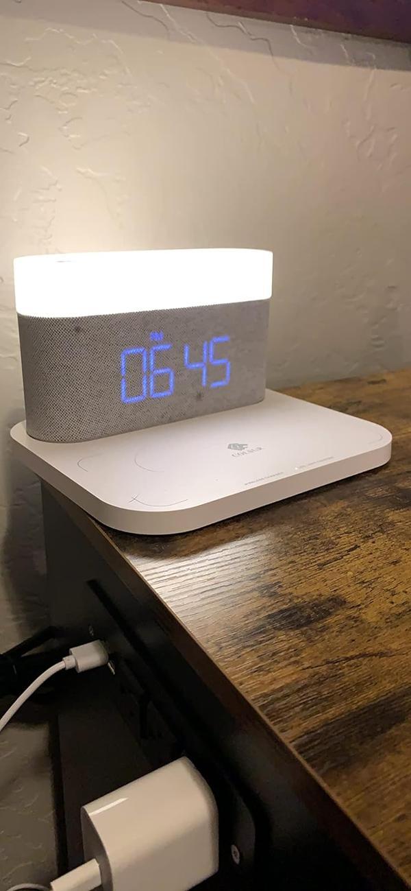 Wireless Charging Digital Alarm Clock With FM Radio photo review