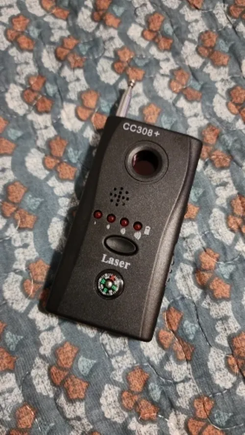 Wireless Signal and Hidden Camera Detector CC308+ photo review